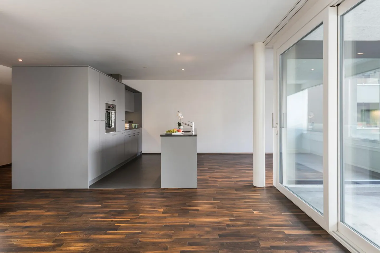 Appartamento moderno vicino al centro! "Affitta senza deposito" - Foto 3 di 8