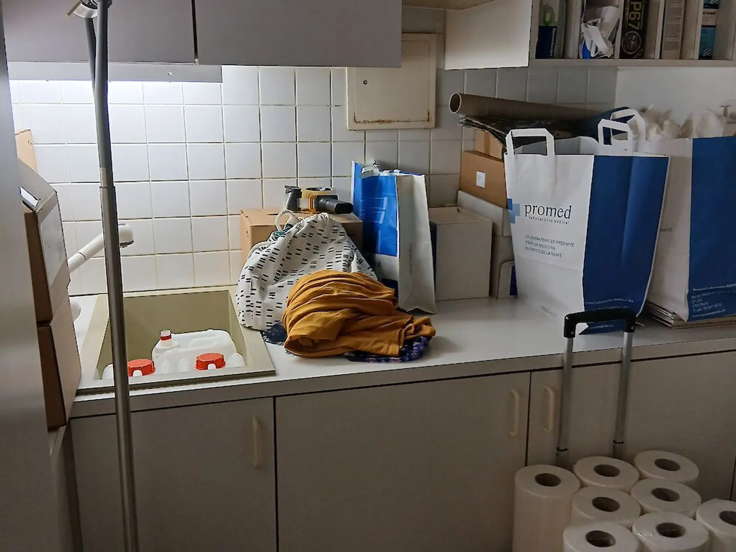 Wunderbares Lokal im Stadtzentrum von Bulle - Foto 12 di 13