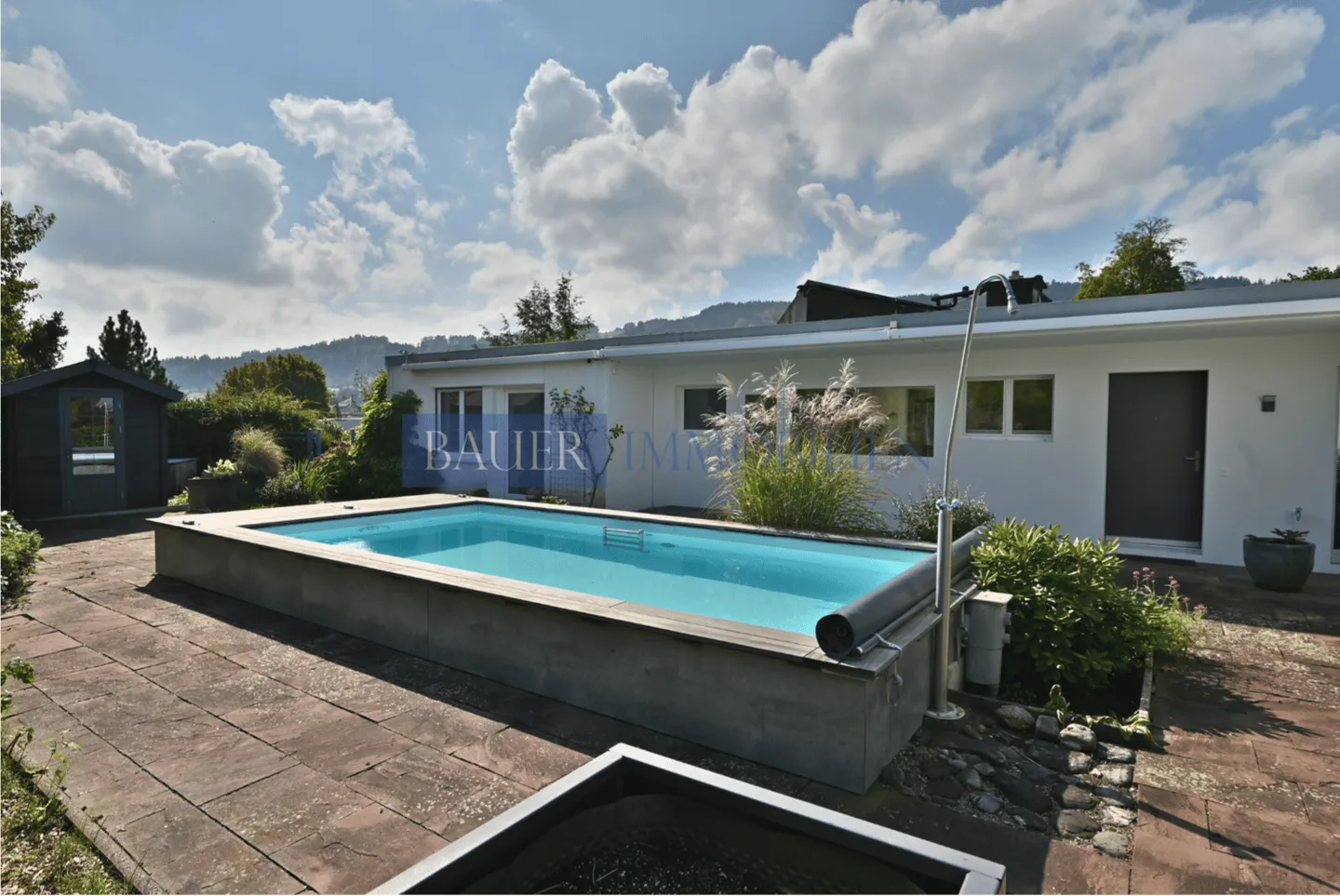 Elegante casa unifamiliare con piscina e oasi giardino a Egg - Una casa che tocca - Foto 1 di 6