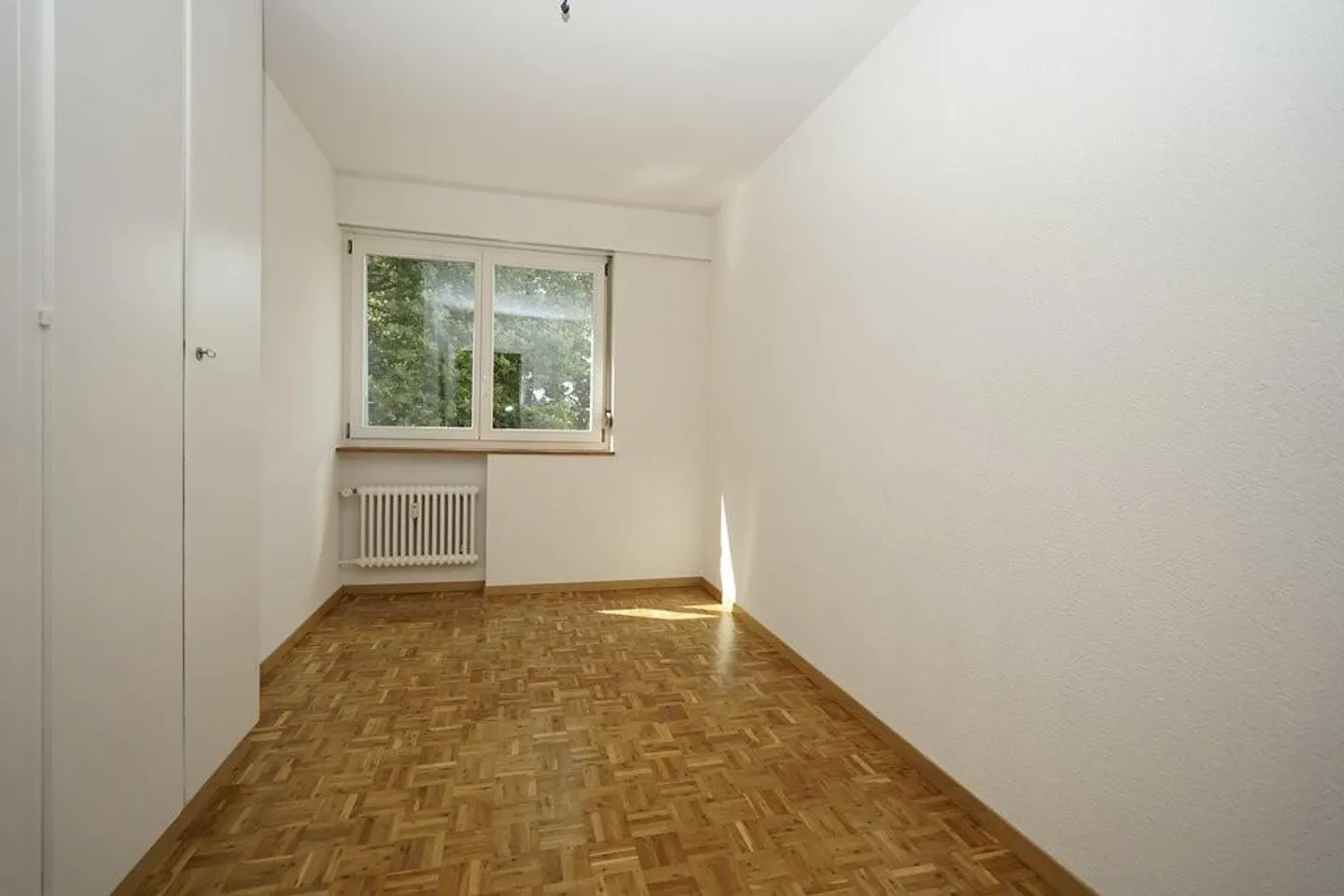 Appartement 3.5 pièces avec balcon à Tscharni ! - Photo 4 sur 6