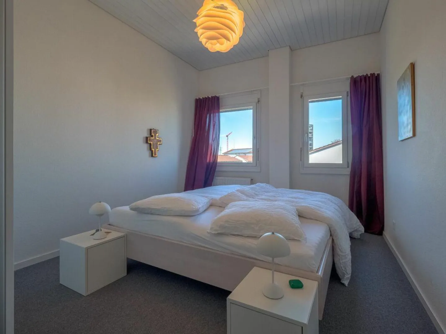 Spacious 4.5 Room Penthouse with 2 Parking Spaces in a Central Location - Photo 11 of 13
