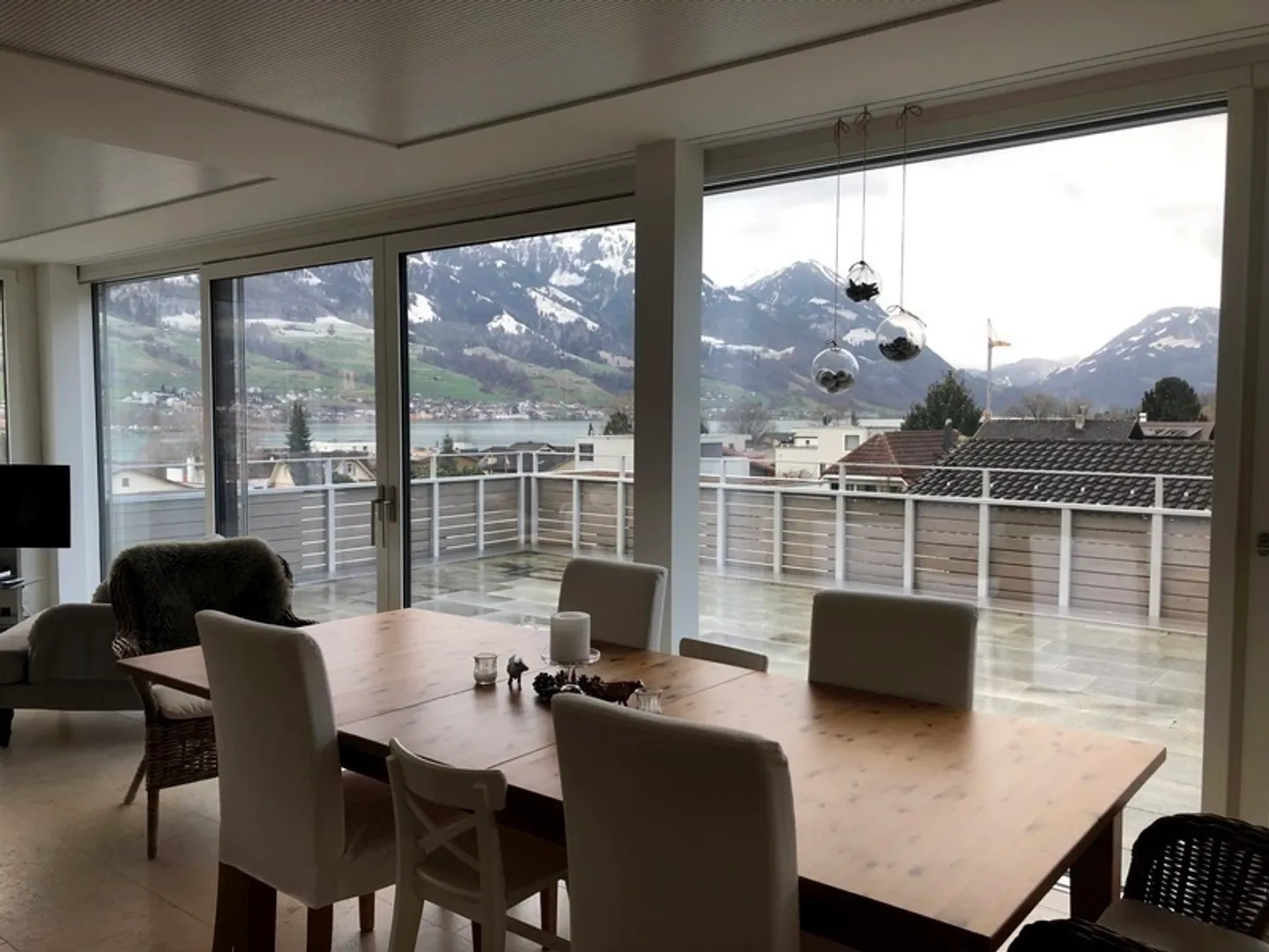 5 ROOM PENTHOUSE APARTMENT IN SARNEN (OW), FURNISHED - Photo 1 of 14