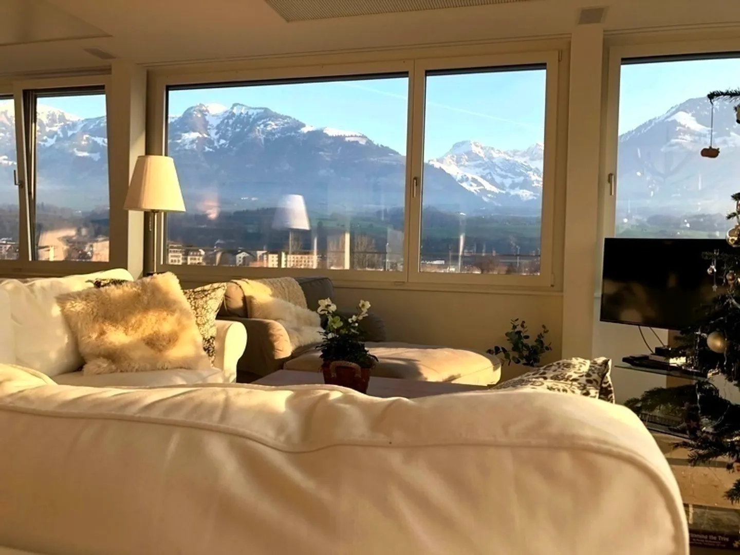 5 ROOM PENTHOUSE APARTMENT IN SARNEN (OW), FURNISHED - Photo 2 of 14