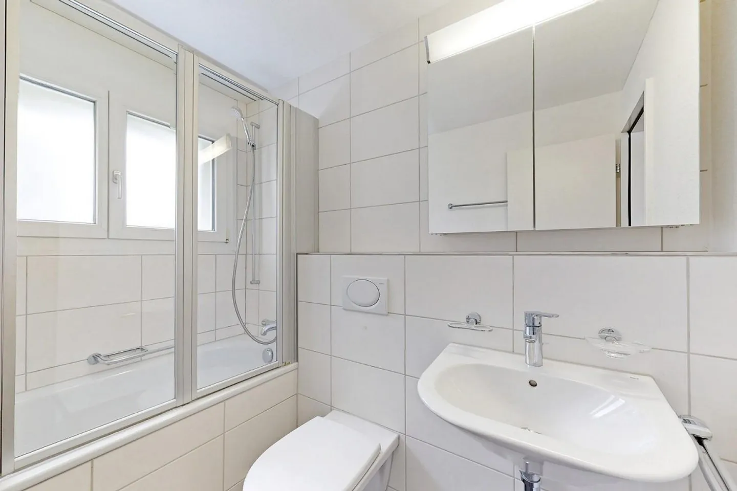 Appartamento moderno con balcone al Brückenmatt 21, 6440 Brunnen - Foto 7 di 10