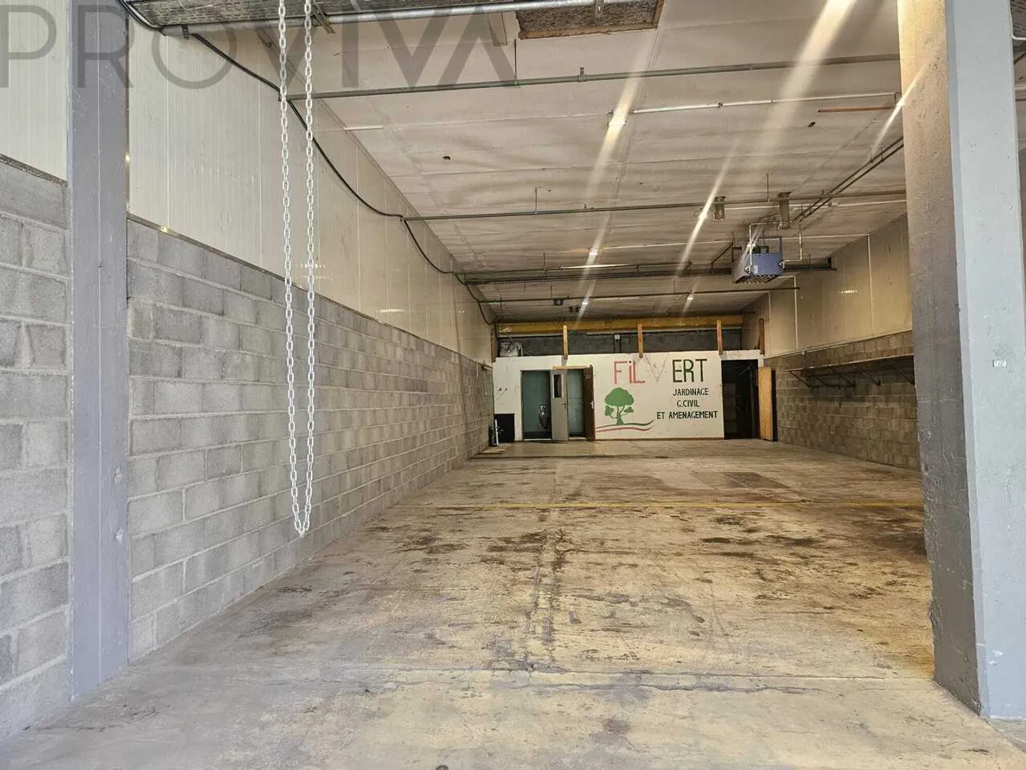 Commercial Space in St-Pierre - Photo 3 of 7