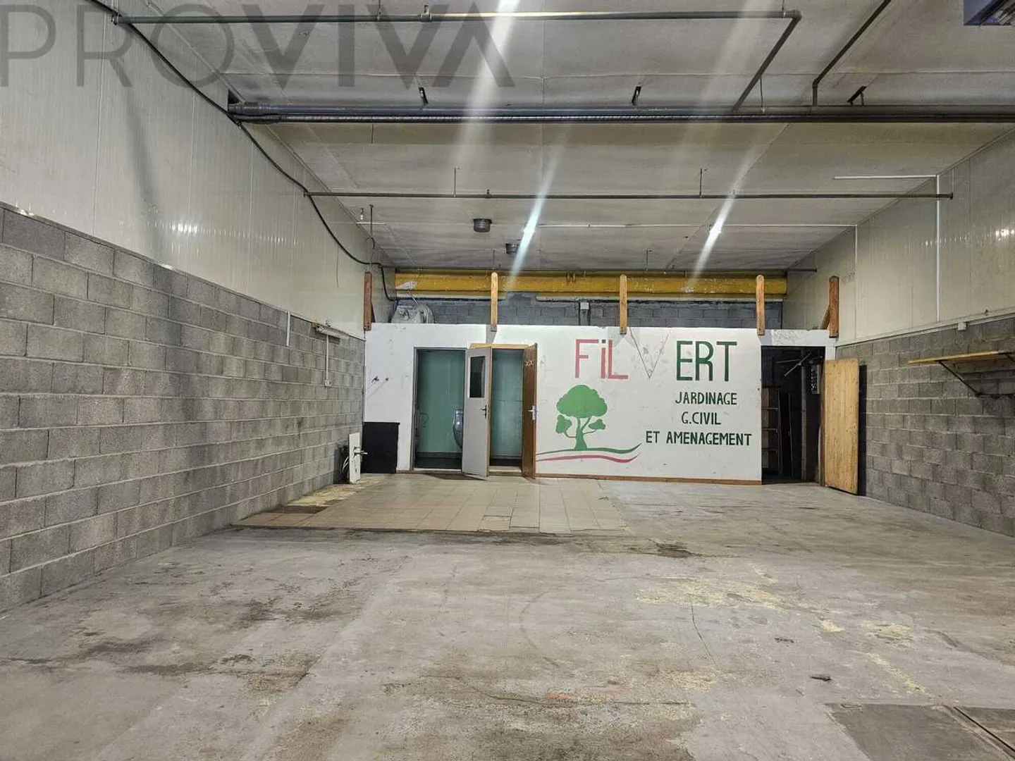 Commercial Space in St-Pierre - Photo 6 of 7