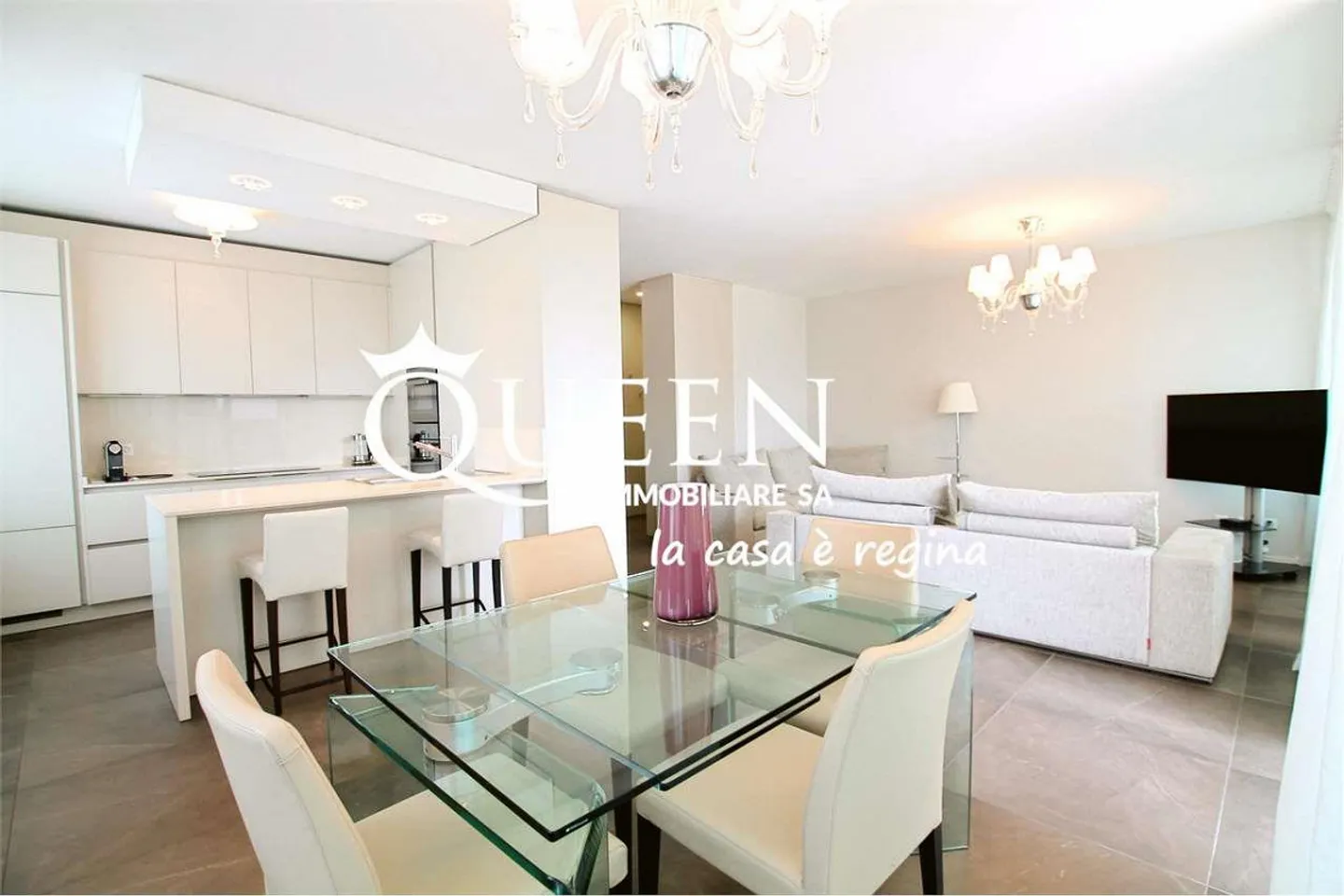 Lugano-Cassarate: luxurious 4.5 rooms, 150 m², loggia, lake view - Photo 1 of 13