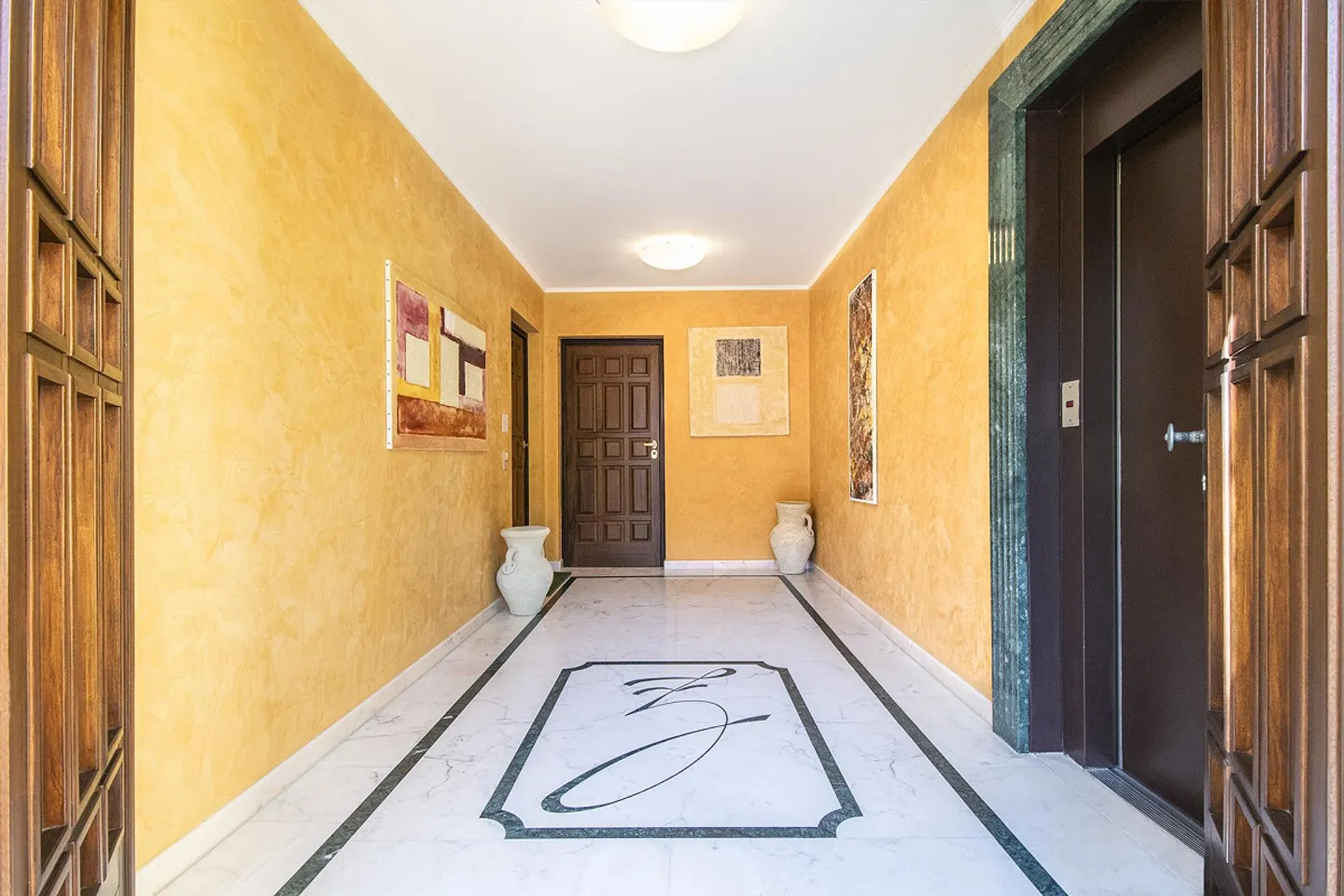 Bright and Comfortable Apartment in a Quiet Location with Pool - Photo 9 of 10