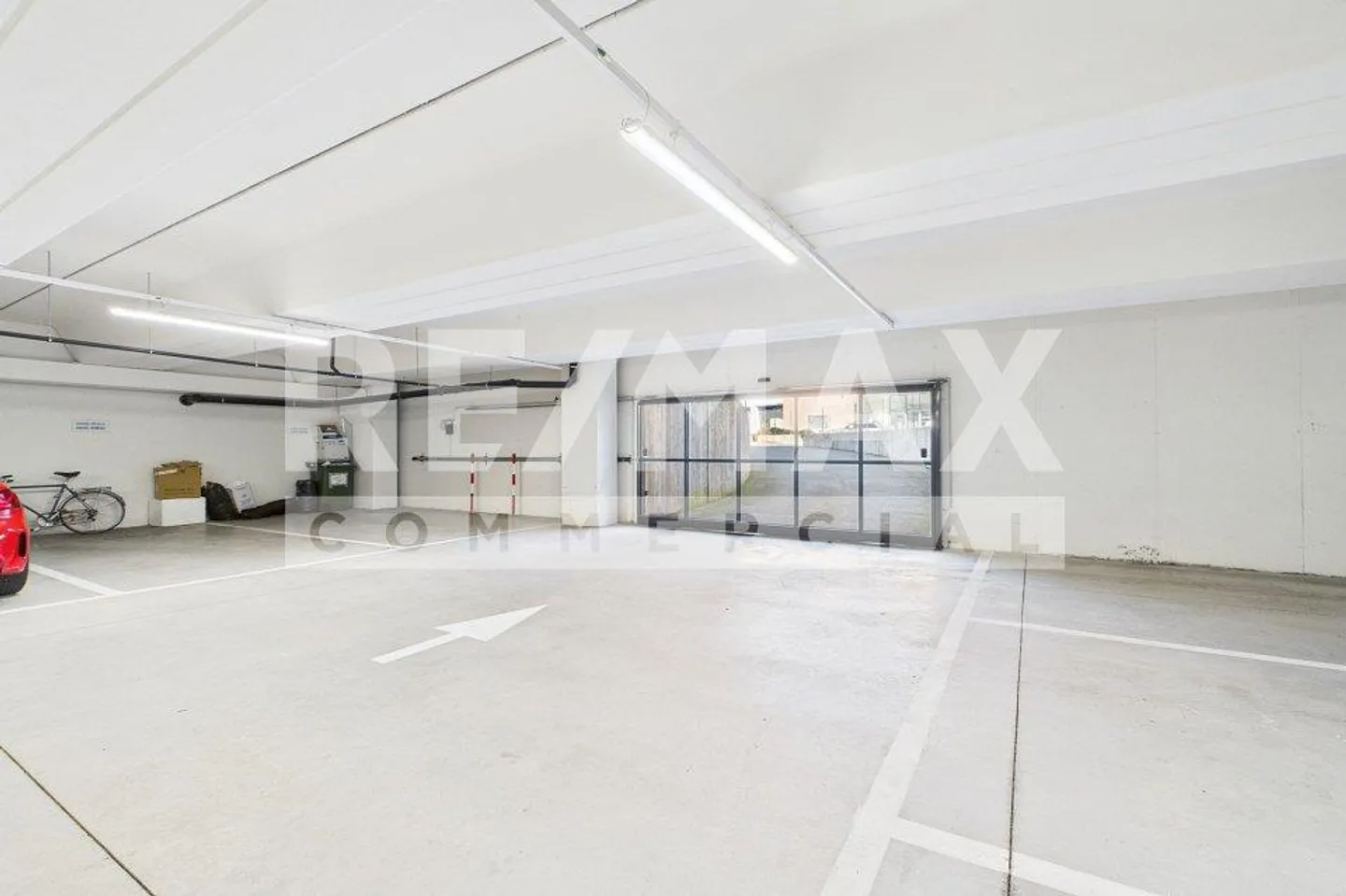 Office space for sale - Photo 11 of 13