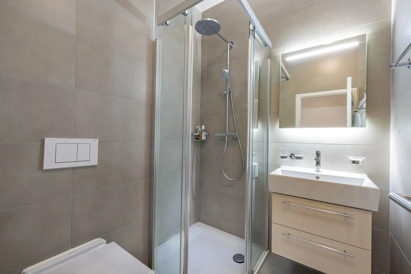 Schöne 3,5 Zimmer im Stadtzentrum mit großer Terrasse - Foto 9 von 11