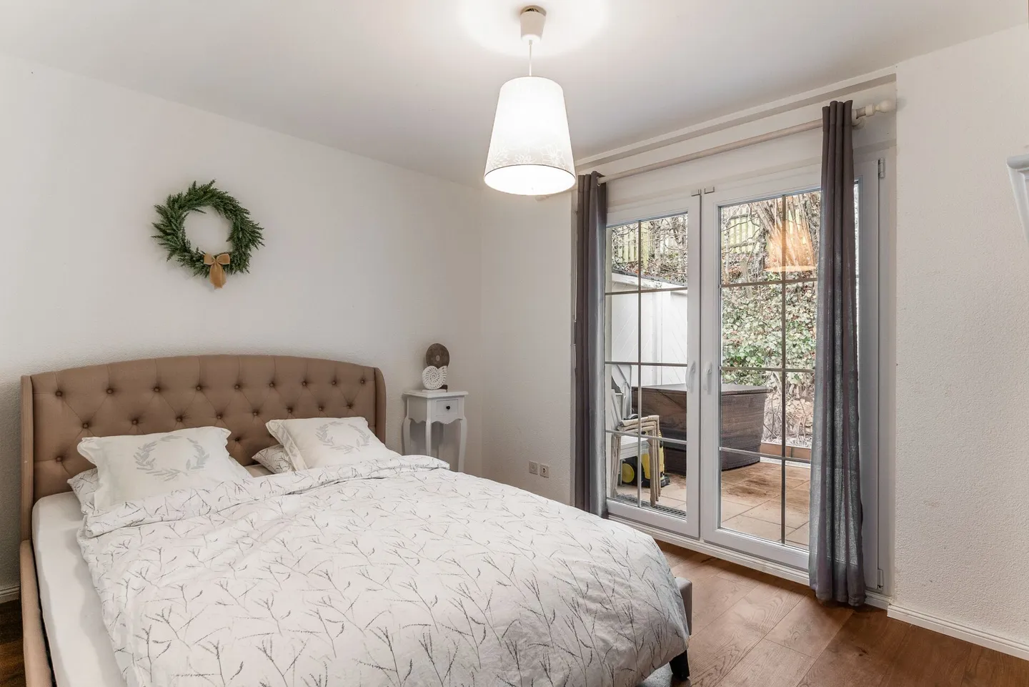 Bijou résidentiel exclusif à Lyss : Maison individuelle jumelée magnifiquement rénovée avec potentiel pour une maison intergénérationnelle ! - Photo 21 sur 26