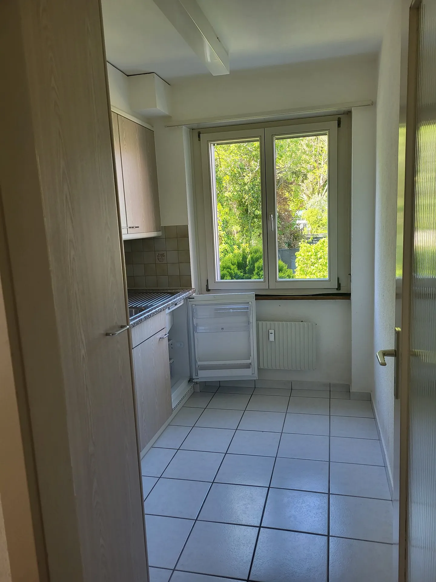 Appartamento affascinante 2.5 stanze a Nidau con balcone - Foto 8 di 9