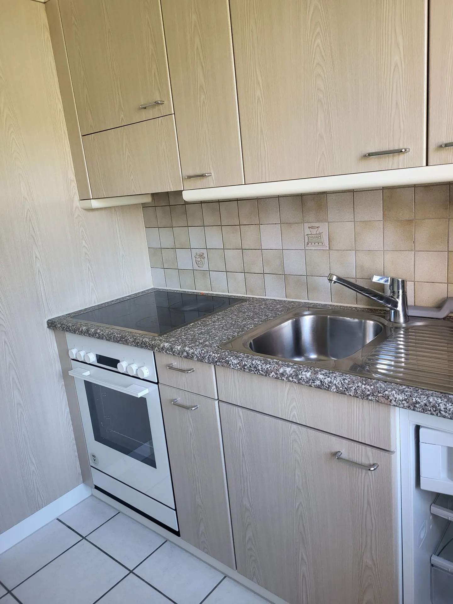 Appartamento affascinante 2.5 stanze a Nidau con balcone - Foto 9 di 9