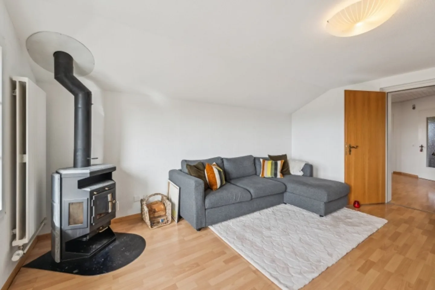 «Vollvermietetes Mehrfamilienhaus in Safenwil mit zusätzlichem Bauland und spannenden Projektstudien» - Foto 7 von 13