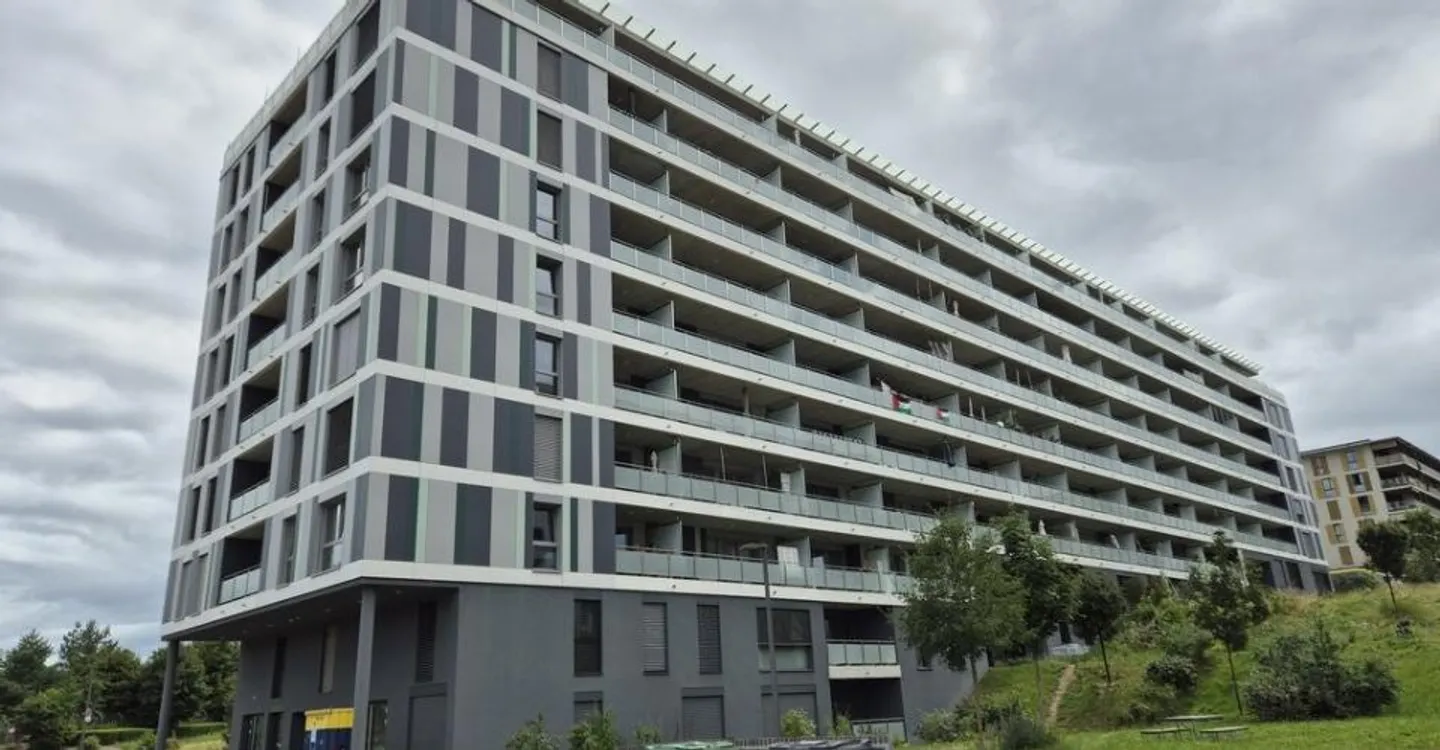 Place de parc extérieur à Meyrin - Photo 1 sur 1