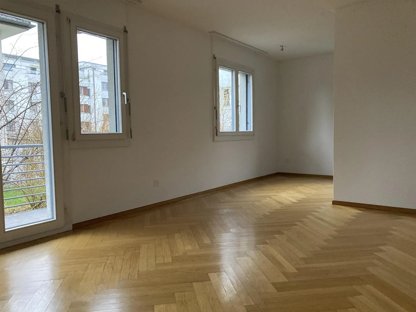 Vicino a HSG: luminoso e tranquillo appartamento con 2 camere - Foto 3 di 7
