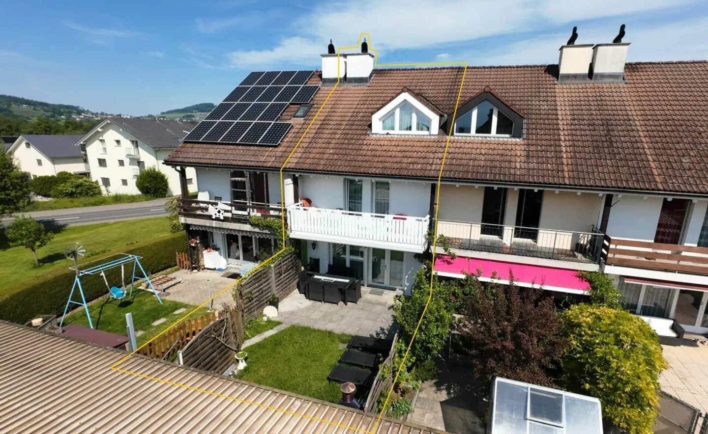 La tua casa con vista sulle montagne - tanto spazio per vivere, famiglia e tranquillità - Foto 1 di 16