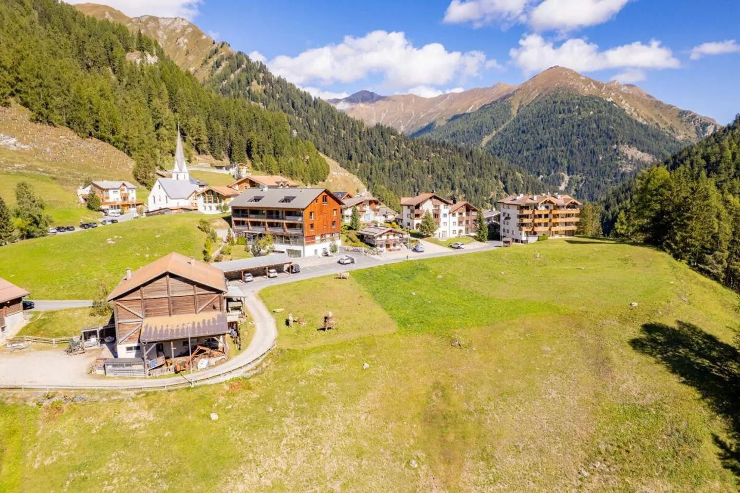 Terreno edificabile per casa plurifamiliare o unifamiliare - Foto 4 di 6