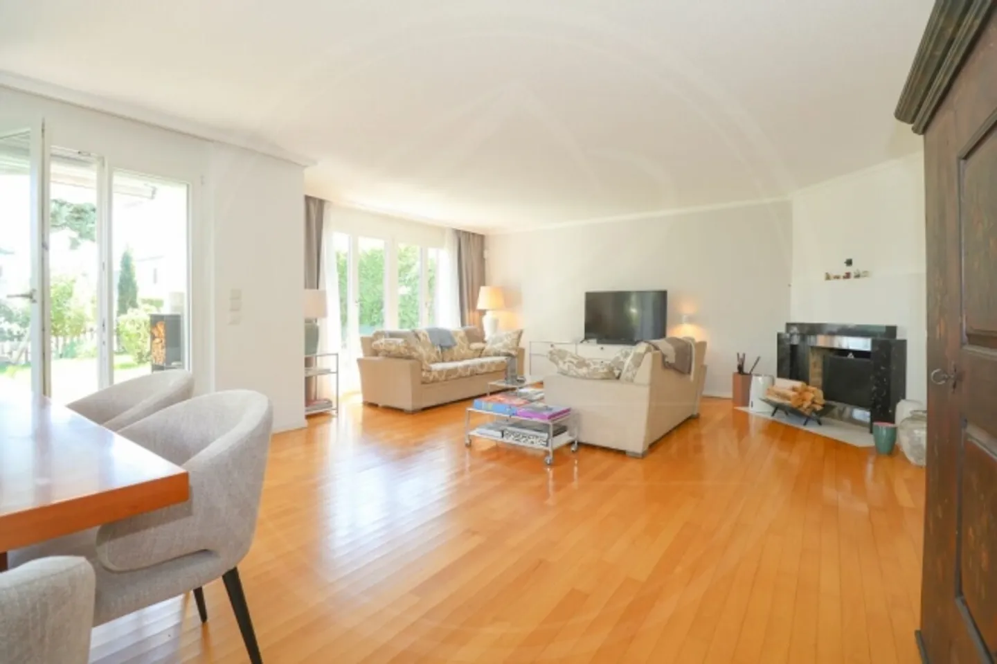 Spacious row house in a central location in Fischbach-Göslikon for rent - Photo 6 of 20