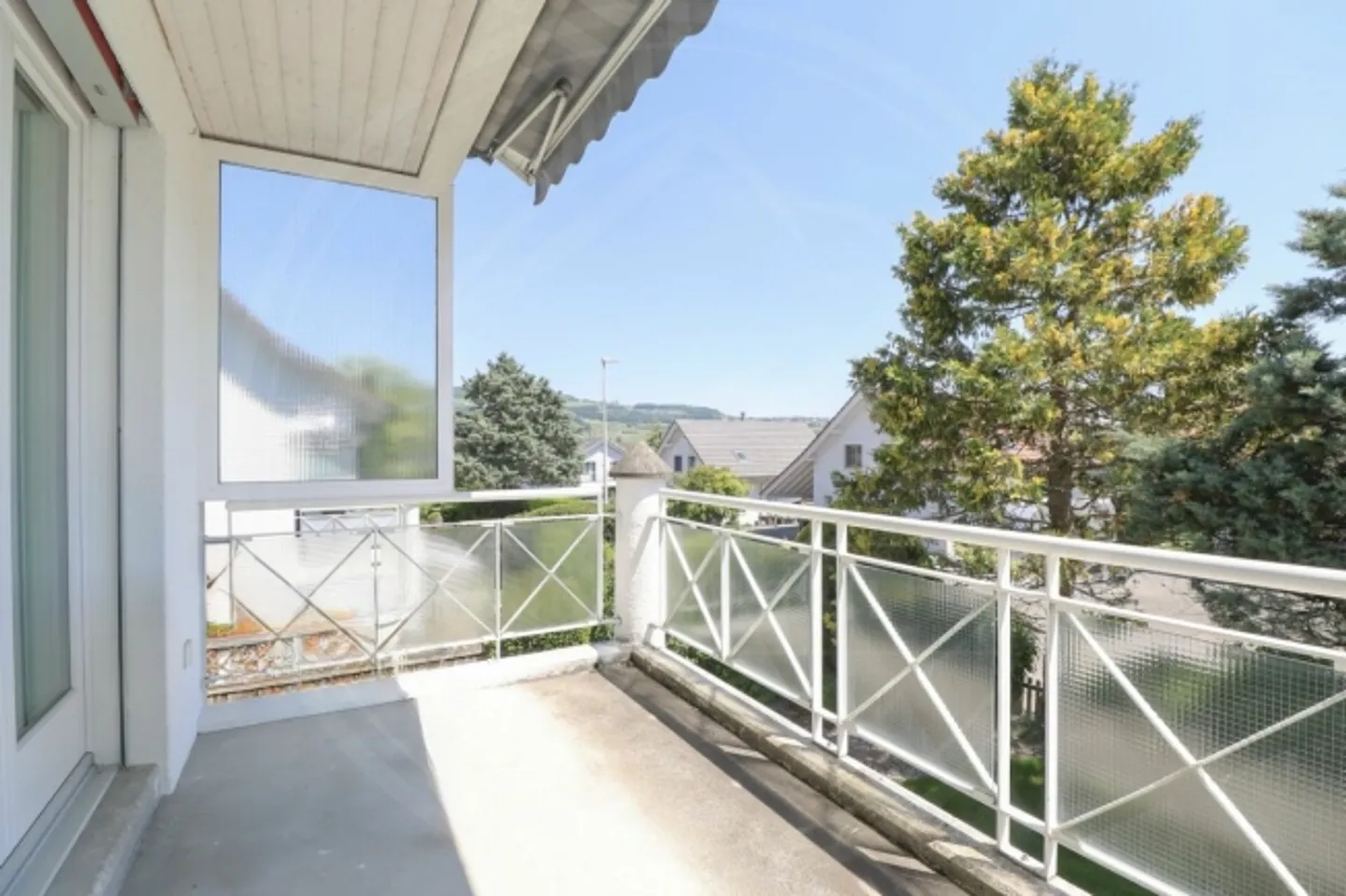 Spacious row house in a central location in Fischbach-Göslikon for rent - Photo 19 of 20