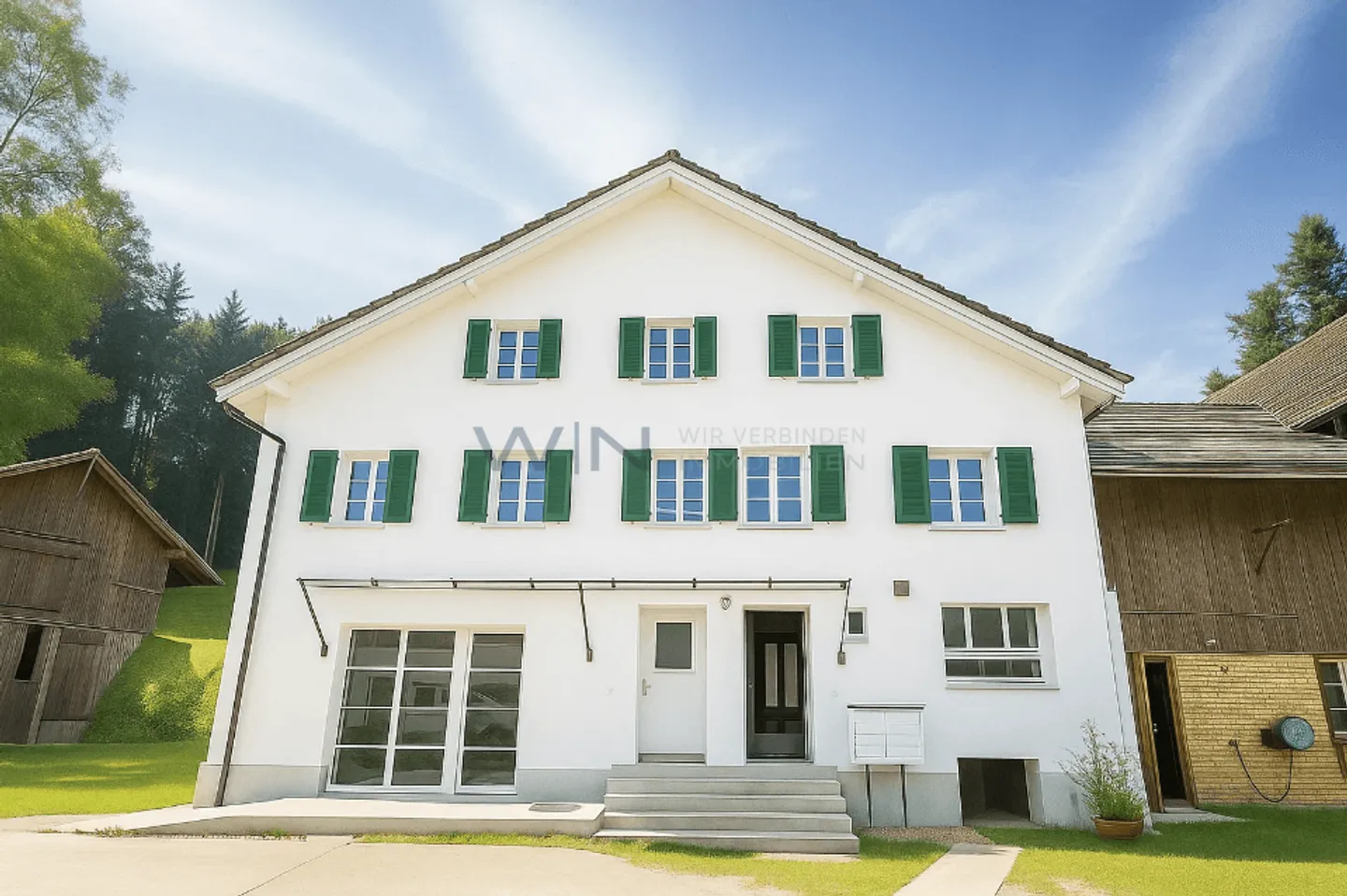 Farmhouse ensemble with development opportunity - live & invest. - Photo 1 of 9