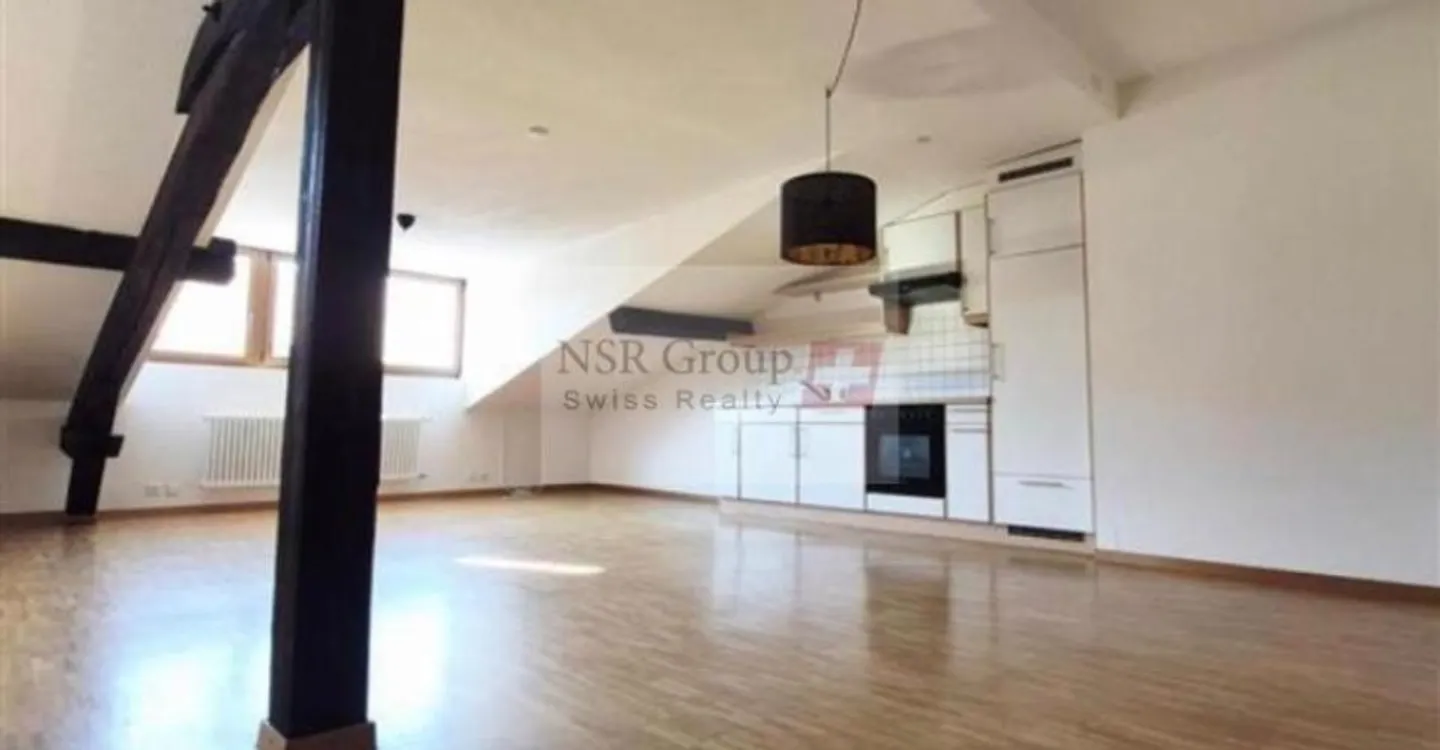 LEASE TAKEOVER? MAGNIFICENT 3-ROOM APARTMENT UNDER THE ROOFS, A STONE'S THROW FROM THE RHÔNE? GENEVA JUNCTION - Photo 1 of 1