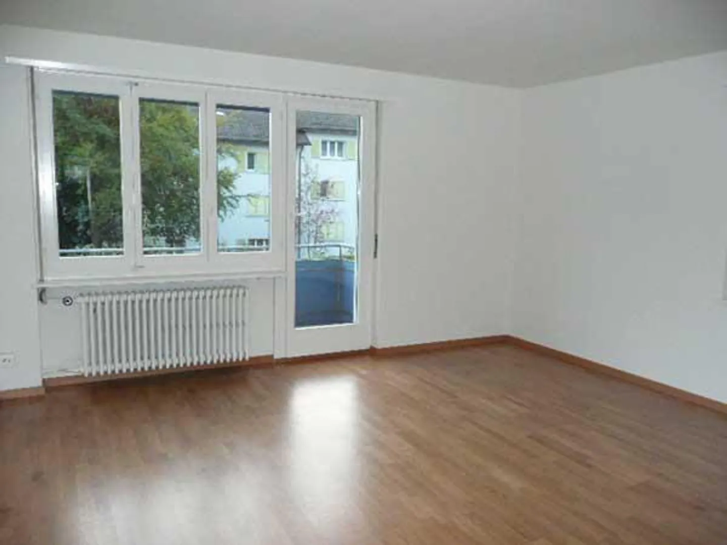 Schöne 2.0-Zimmerwohnung  in Zürich-Seebach! - Foto 2 von 4