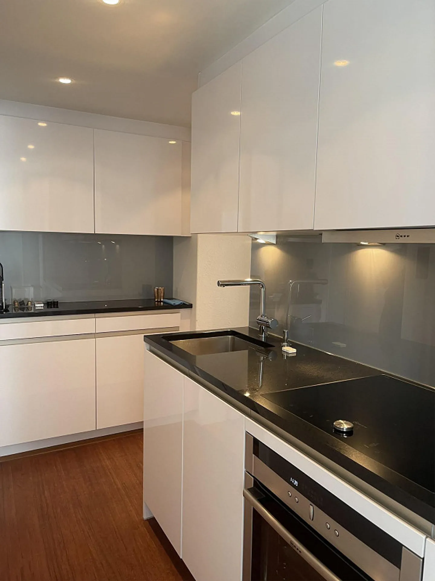 Perfect Temporary Living in Downtown St. Gallen - Photo 3 of 13