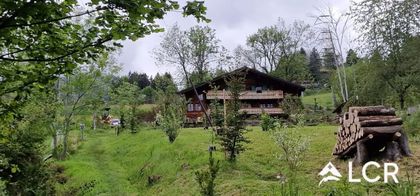 Bellissimo e grande chalet individuale di 200m2 con terreno di 800m2 e il suo studio attiguo - Foto 3 di 6