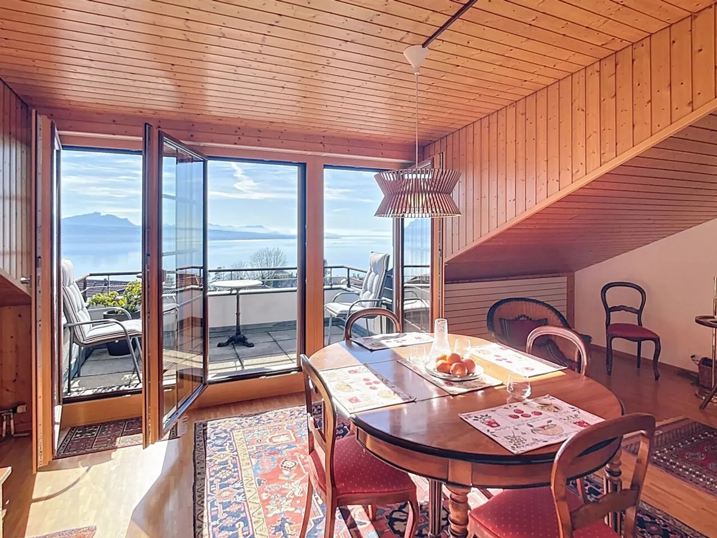 Attico di 135 m2 con vista mozzafiato sul lago di Ginevra - Foto 9 di 11