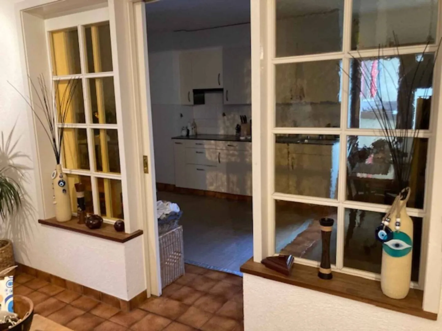 Magnificent renovated rental farm with 3 apartments, workshop, and storage - Photo 2 of 13