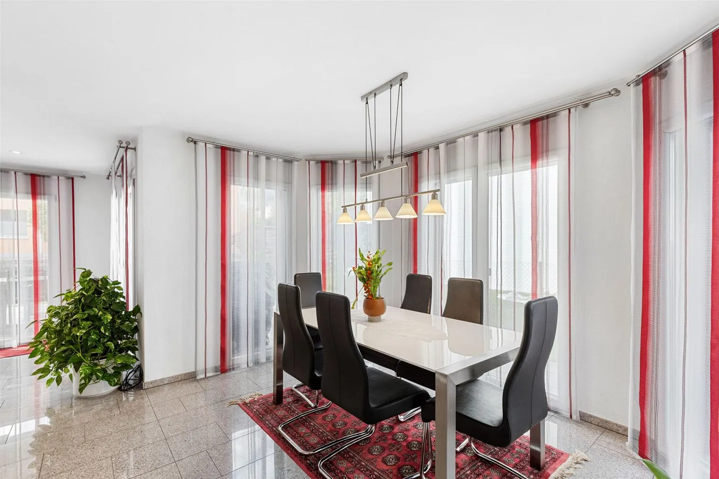 Detached, modern single-family house in a central location in Näfels GL - Photo 8 of 13