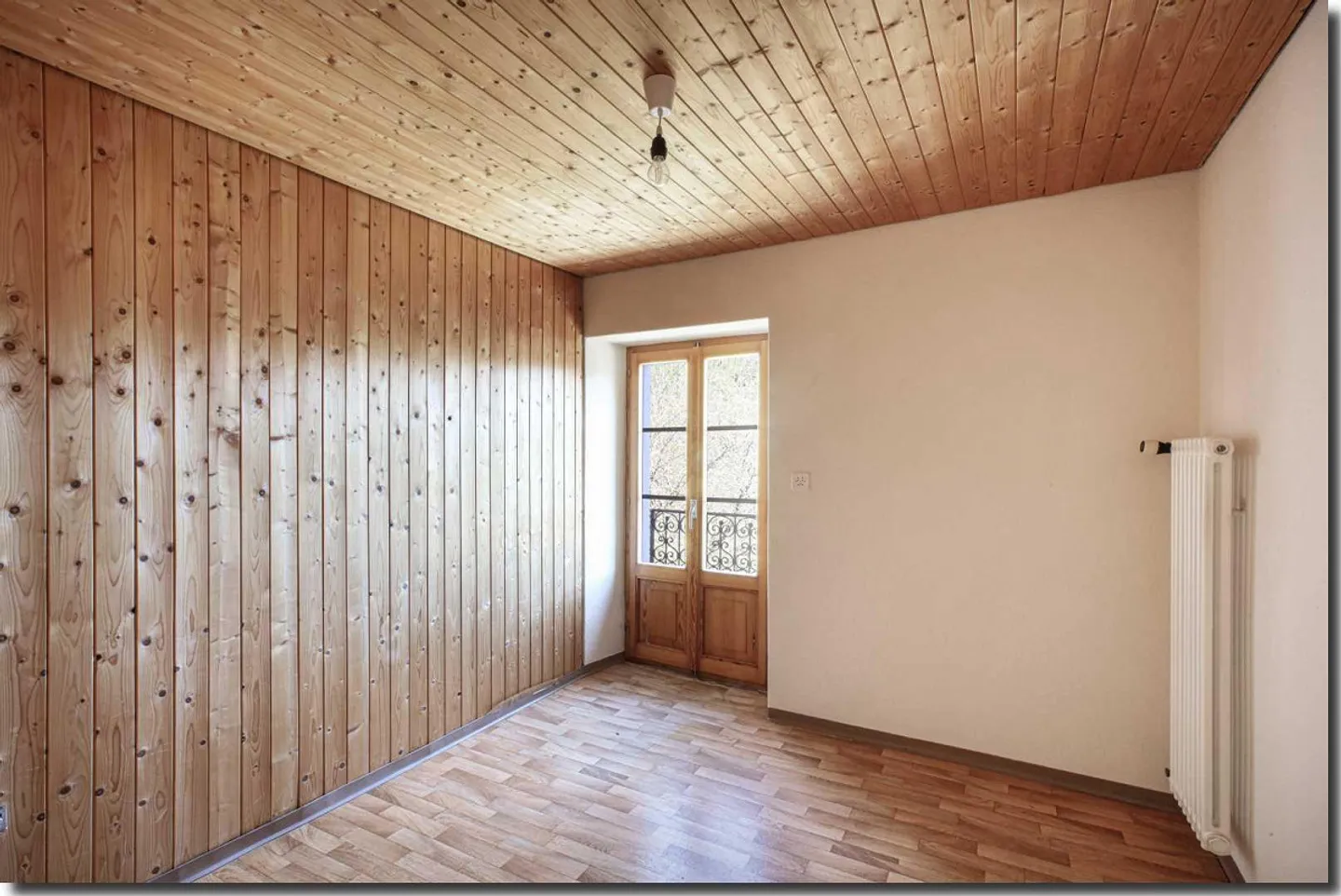 Historical building and detached house - Photo 11 of 28