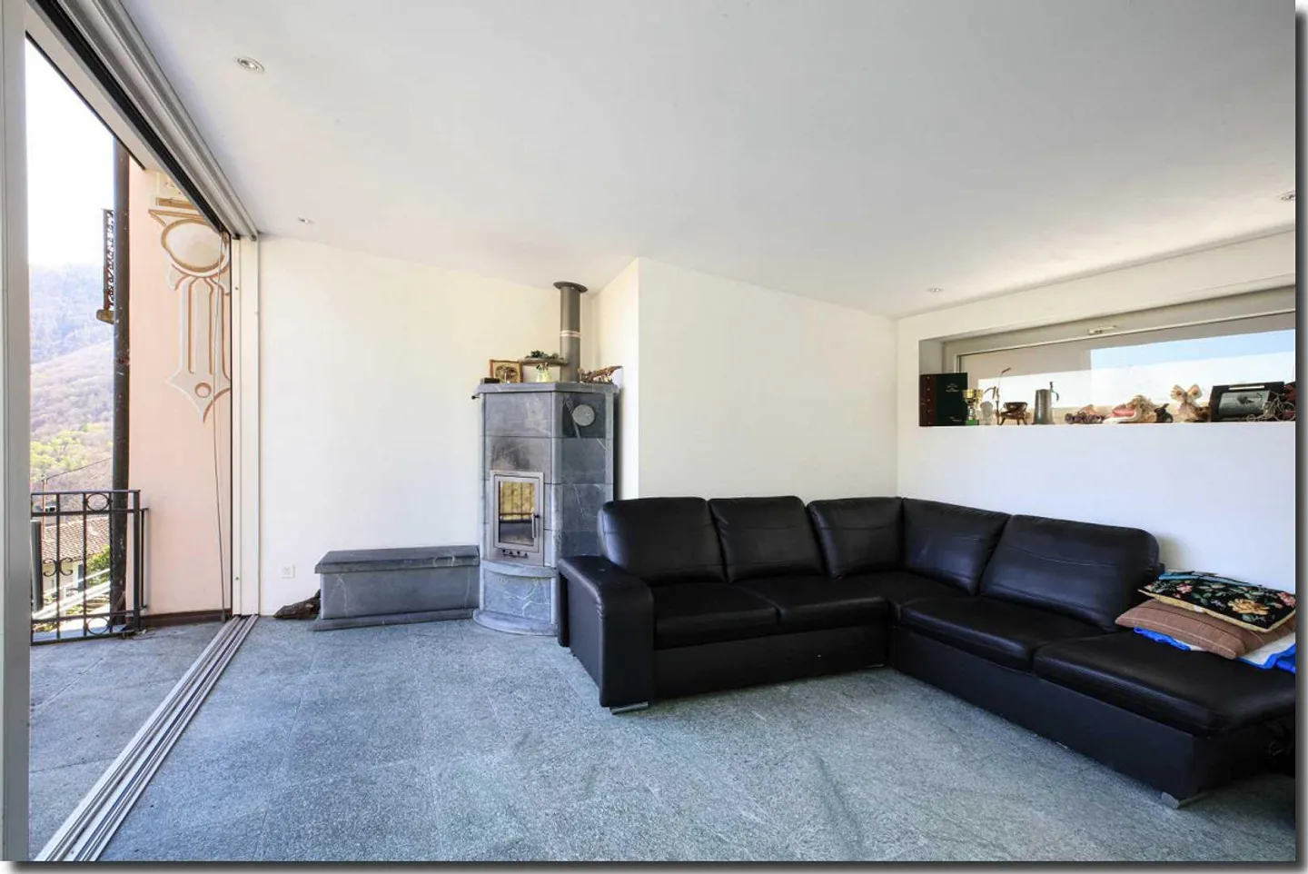 Historical building and detached house - Photo 19 of 28