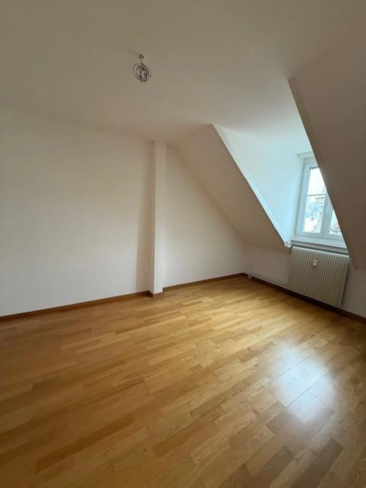 3.5 Zimmer-Dachwohnung mit Balkon - Foto 6 von 14