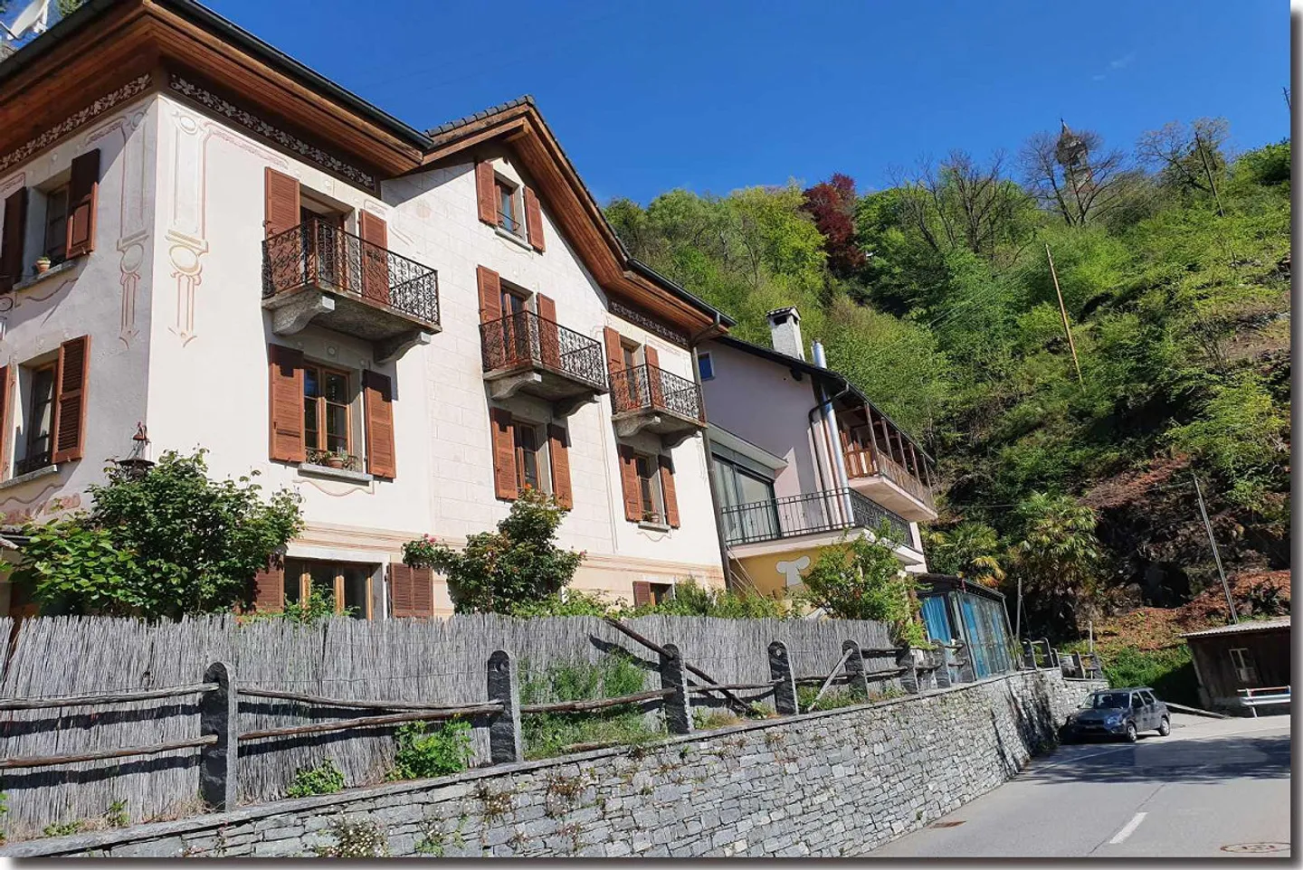 Historical building and detached house - Photo 28 of 28