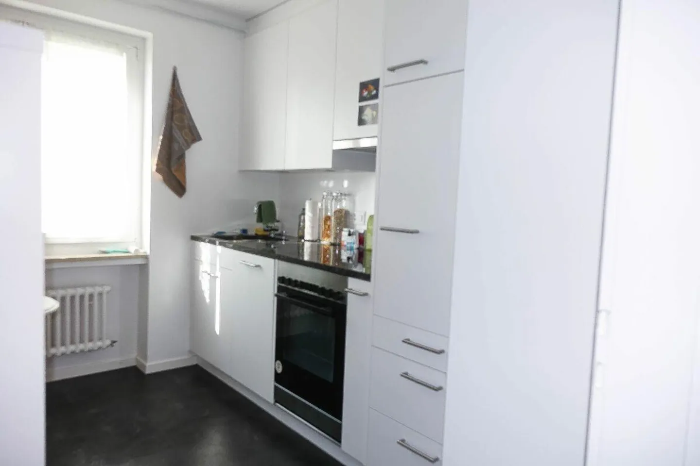 Cozy 2-room apartment with seating area - Photo 1 of 7