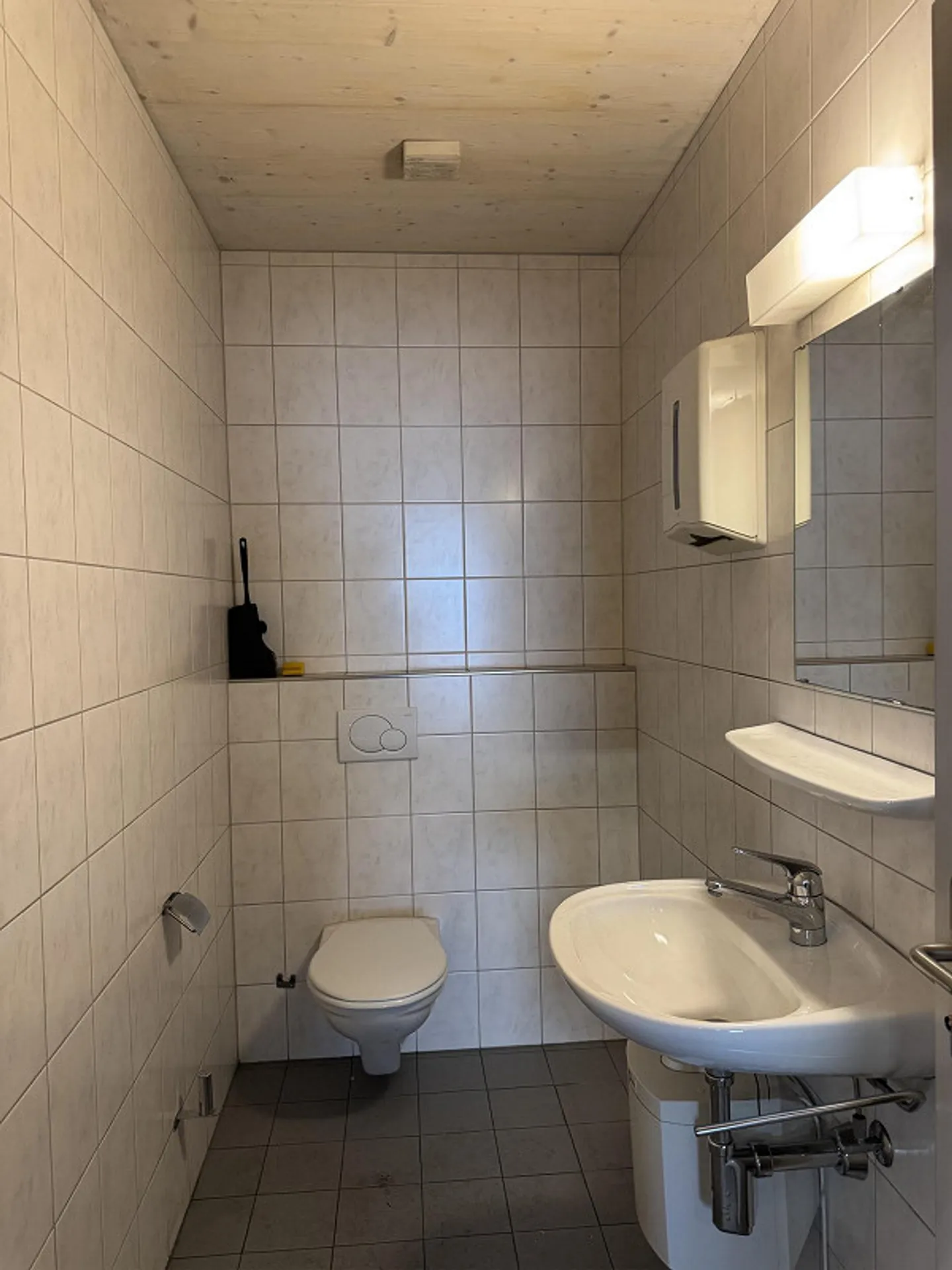 Vielseitige Gewerbefläche - Foto 6 von 13