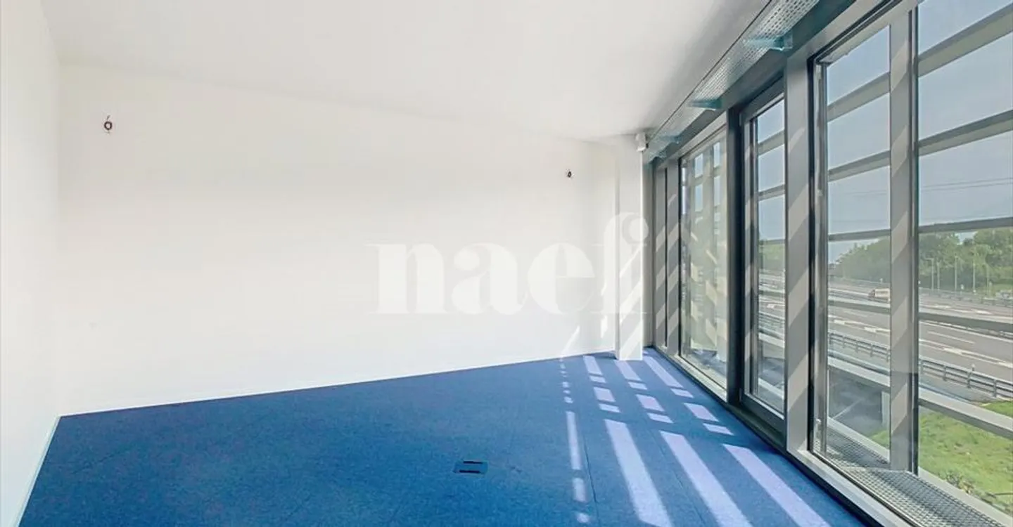 Bureau Moderne - Photo 2 sur 8