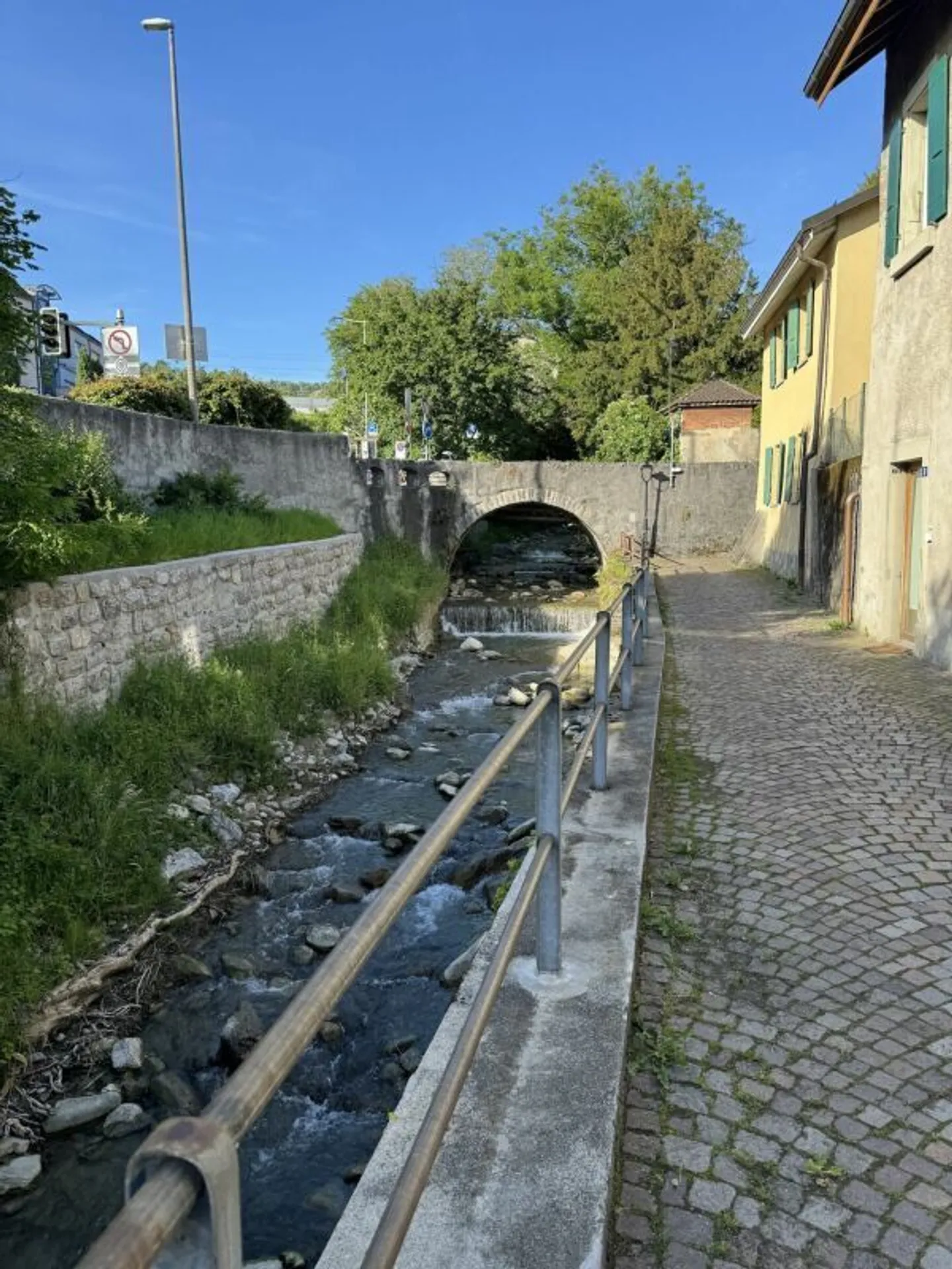Incantevole duplex ristrutturato nel cuore del borgo storico di Lutry - Foto 6 di 7