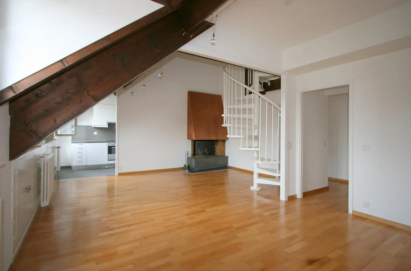 Il Carougeois - Appartamento mansardato di 3 stanze con camino - Foto 3 di 7