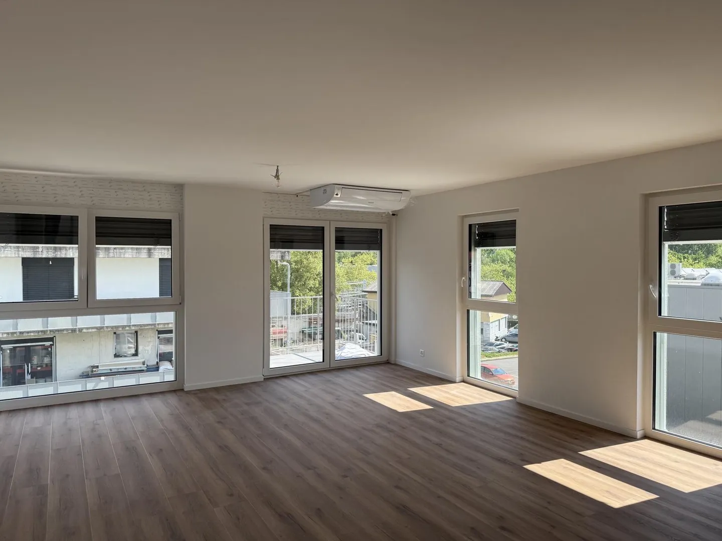 Administrative/Office Space with Balcony, Unit 31, in New Project in Echandens - Photo 1 of 8