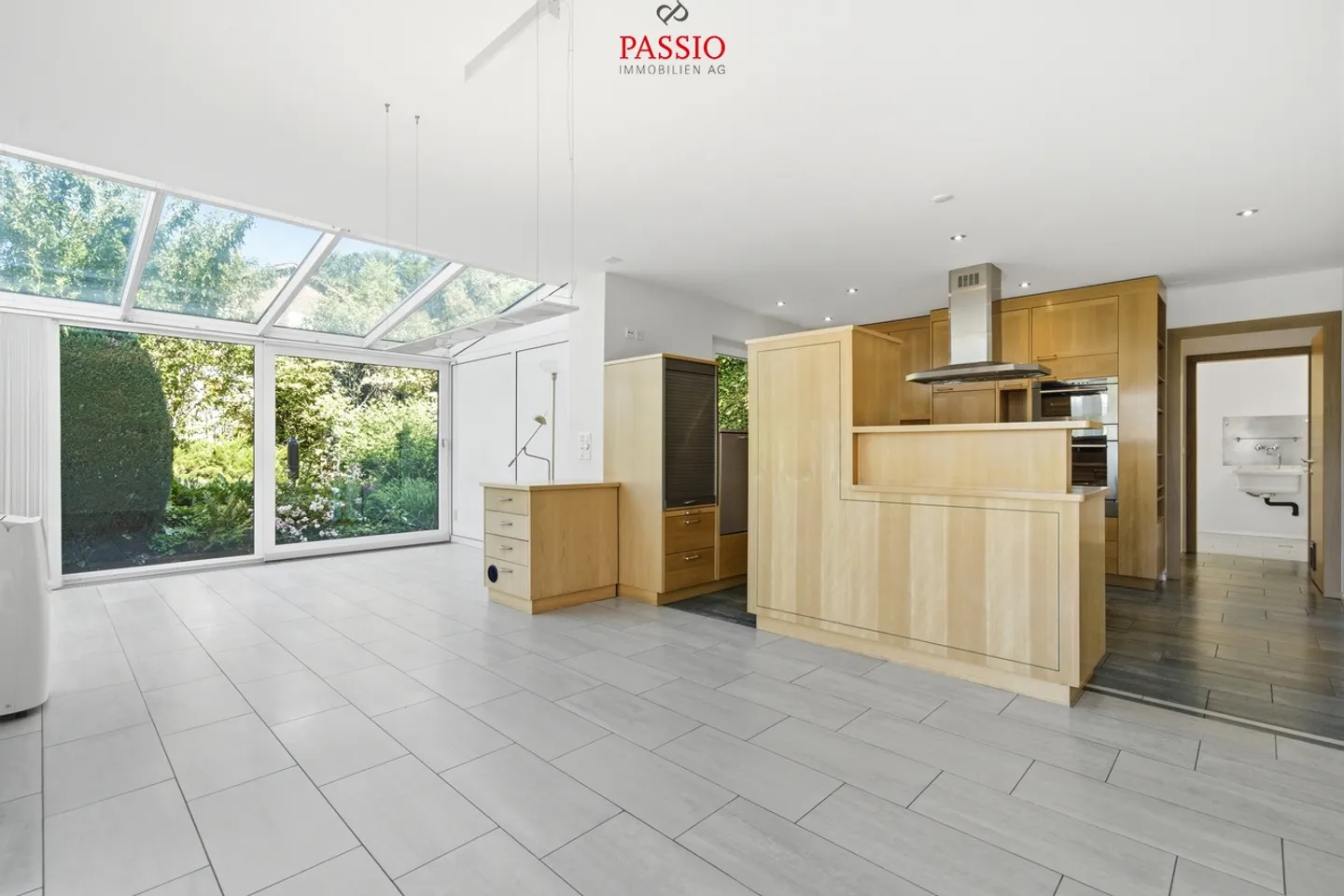 A villa of the highest class with space for your living dreams - Photo 11 of 19