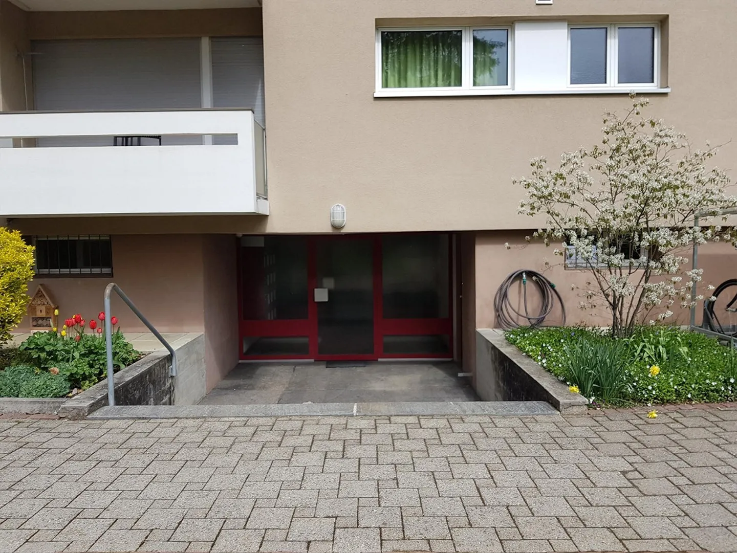 Renovated 2.5-room apartment in a quiet residential area surrounded by greenery - Photo 14 of 14