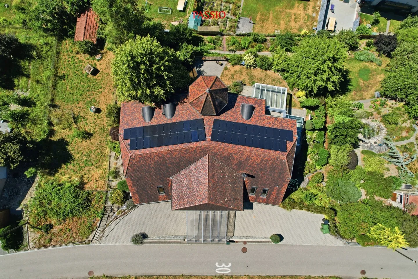 A villa of the highest class with space for your living dreams - Photo 15 of 19