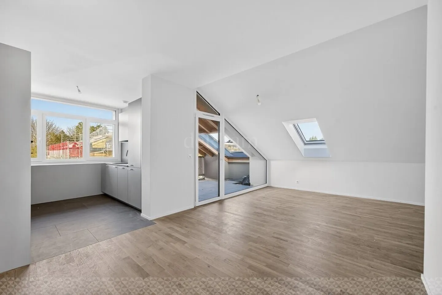 Charming 2.5 rooms, new - Photo 2 of 5