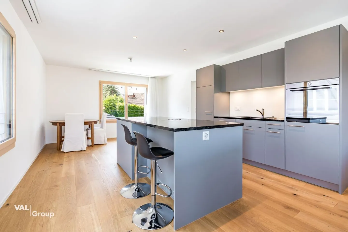 Modernes Appartement mit Aussicht - Foto 3 von 12