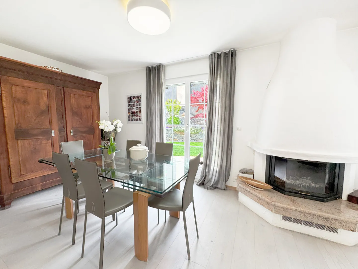 Villa with Annex in Granges - Photo 4 of 11