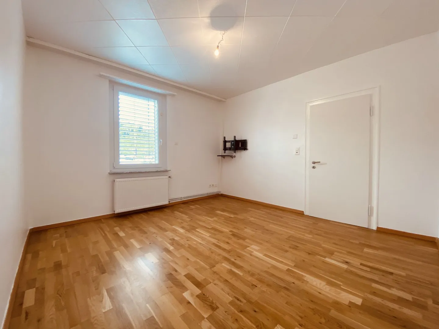 Maison rénovée de 4,5 pièces avec patio et cave - Idéal pour les célibataires, les couples ou les petites familles - Photo 7 sur 12