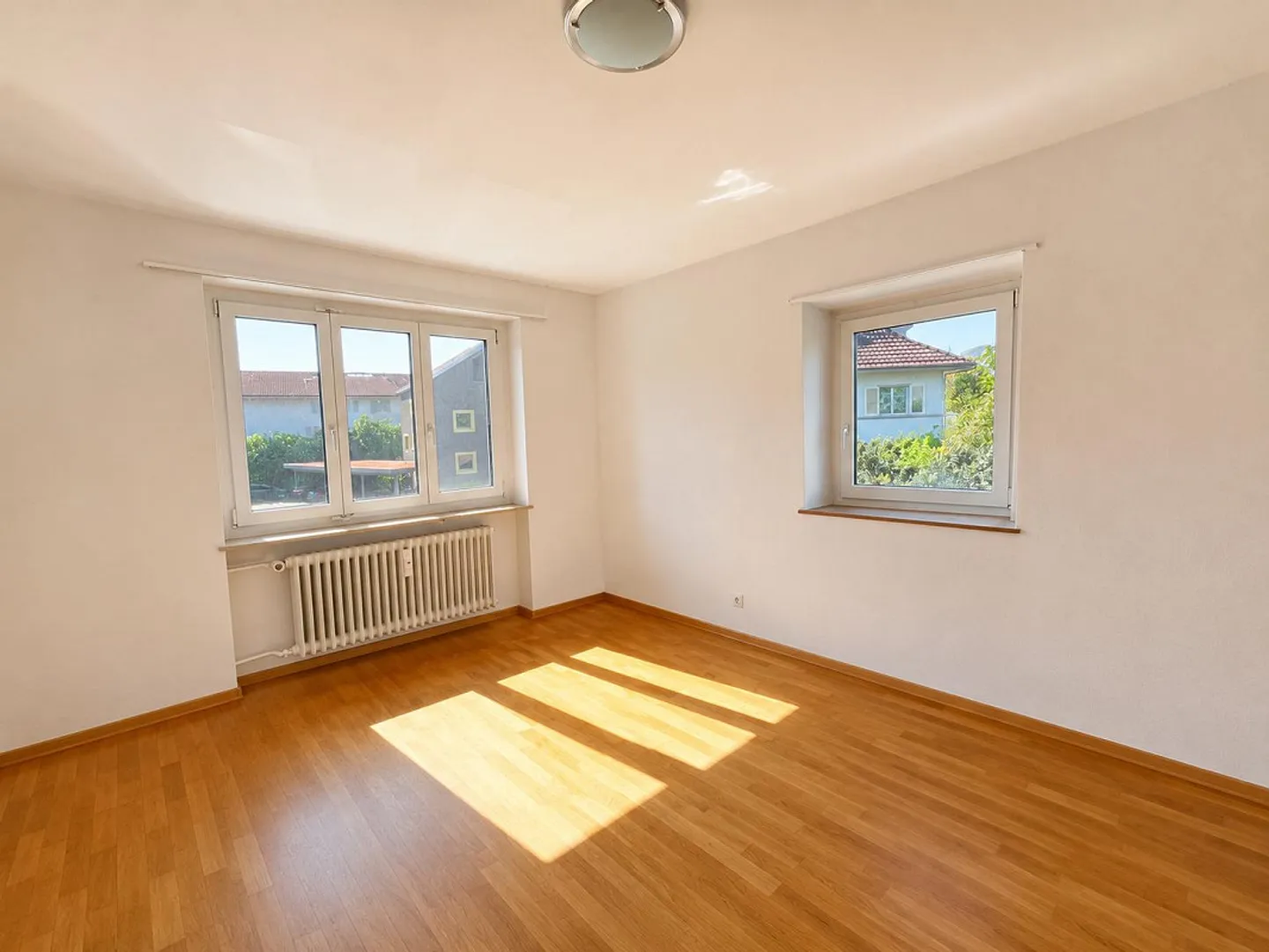 Ampio appartamento di 3,5 locali in posizione tranquilla - Foto 8 di 11